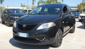 Lancia Ypsilon 1.0 firefly hybrid 70CV Gold S&S Uff Italy USB pieno