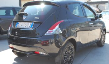 Lancia Ypsilon 1.0 firefly hybrid 70CV Gold S&S Uff Italy USB pieno