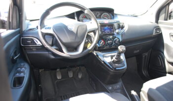 Lancia Ypsilon 1.0 firefly hybrid 70CV Gold S&S Uff Italy USB pieno