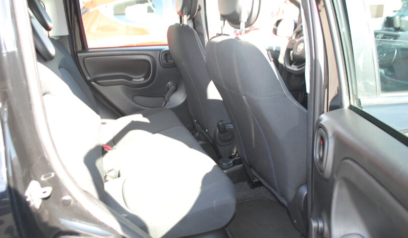 Fiat Panda 1.0 firefly hybrid 69CV City Cross S&S USB Uf Italy pieno