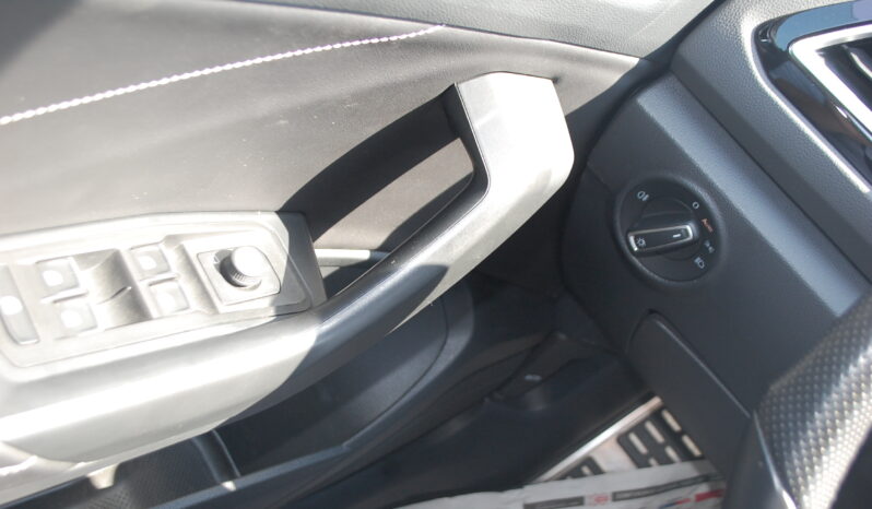Volkswagen T-Roc 2.0 tdi 116CV R-Line Uff Italy USB Lega Led App pieno