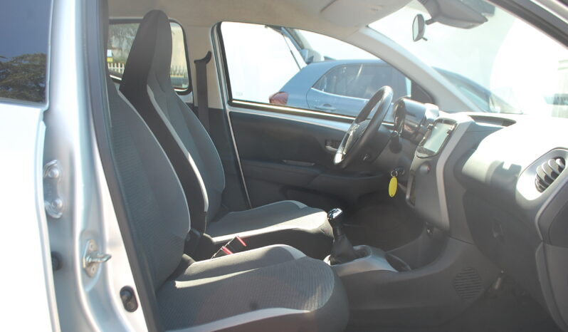 Toyota Aygo 1.0 Connect X-Play 72CV Uff Italy Led USB Bluetooth pieno