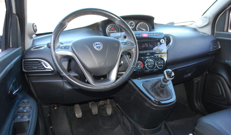 Lancia Ypsilon 1.2 8v Gold 69CV Uff Italy Bluetooth USB Lega pieno
