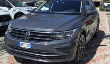 Volkswagen Tiguan 2.0 TDI 150CV Life dsg Uff Italy Lega Led USB pieno