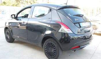 Lancia Ypsilon 1.0 firefly hybrid 70CV Gold S&S Uff Italy USB pieno
