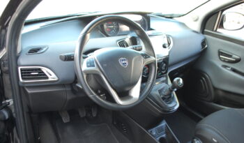 Lancia Ypsilon 1.0 firefly hybrid 70CV Gold S&S Uff Italy USB pieno
