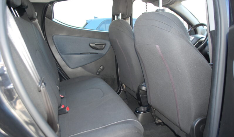 Lancia Ypsilon 1.0 firefly hybrid 70CV Gold S&S Uff Italy USB pieno