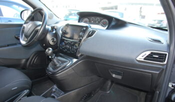 Lancia Ypsilon 1.0 firefly hybrid 70CV Gold S&S Uff Italy USB pieno