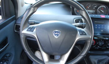 Lancia Ypsilon 1.0 firefly hybrid 70CV Gold S&S Uff Italy USB pieno