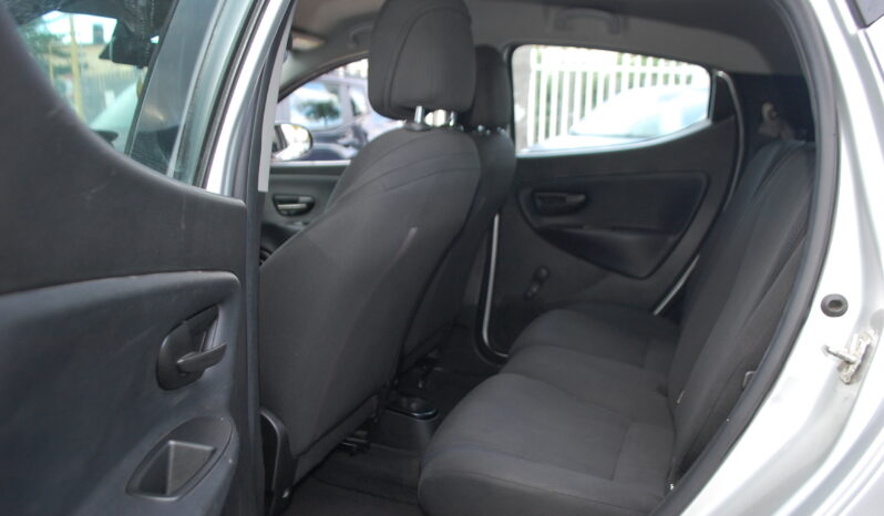 Lancia Ypsilon 1.0 firefly 70CV hybrid Gold S&S Uff Italy USB pieno