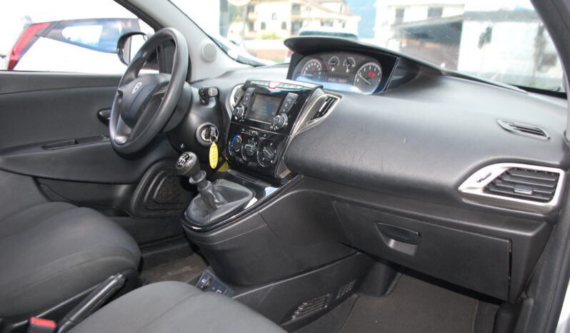 Lancia Ypsilon 1.0 firefly 70CV hybrid Gold S&S Uff Italy USB pieno