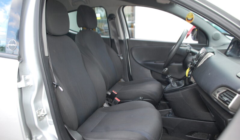 Lancia Ypsilon 1.0 firefly 70CV hybrid Gold S&S Uff Italy USB pieno