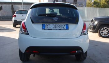 Lancia Ypsilon 1.0 firefly 70CV hybrid Oro S&S Uff Italy USB pieno