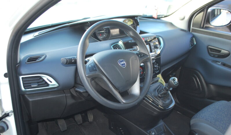 Lancia Ypsilon 1.0 firefly 70CV hybrid Oro S&S Uff Italy USB pieno