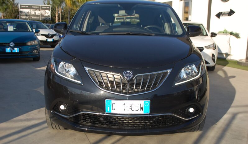 Lancia Ypsilon 1.0 firefly hybrid 70CV Gold Plus S&S Uff Italy pieno