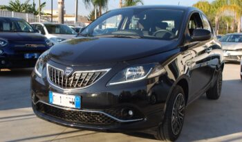 Lancia Ypsilon 1.0 firefly hybrid 70CV Gold Plus S&S Uff Italy pieno