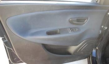 Lancia Ypsilon 1.0 firefly hybrid 70CV Gold Plus S&S Uff Italy pieno