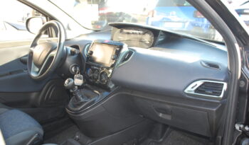 Lancia Ypsilon 1.0 firefly hybrid 70CV Gold Plus S&S Uff Italy pieno