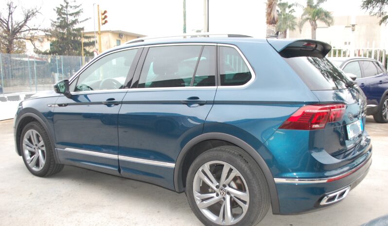 Volkswagen Tiguan 2.0 tdi R-Line 150CV dsg Uff Italy Navi Virtual pieno