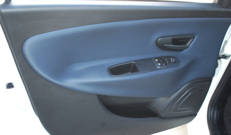 Lancia Ypsilon 1.0 firefly 70CV hybrid Oro S&S Uff Italy USB pieno