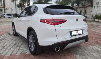 Alfa Romeo Stelvio 2.2 t Business Q4 190CV auto Led Uff Italy Navi pieno