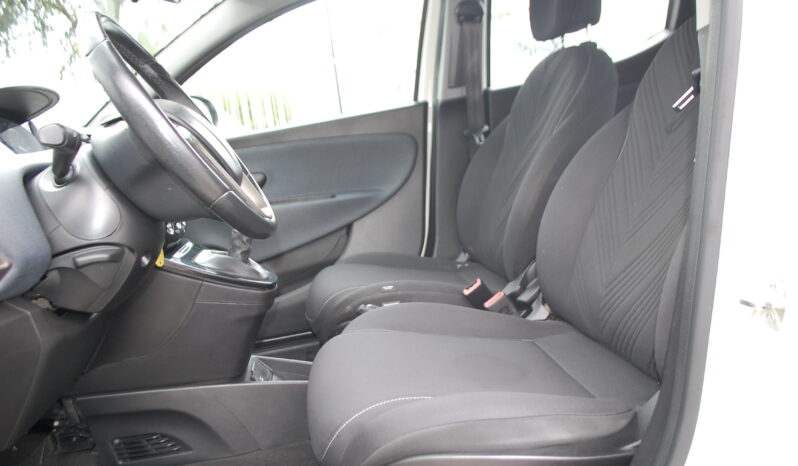 Lancia Ypsilon 1.0 firefly hybrid Gold Plus S&S Uff Italy USB pieno