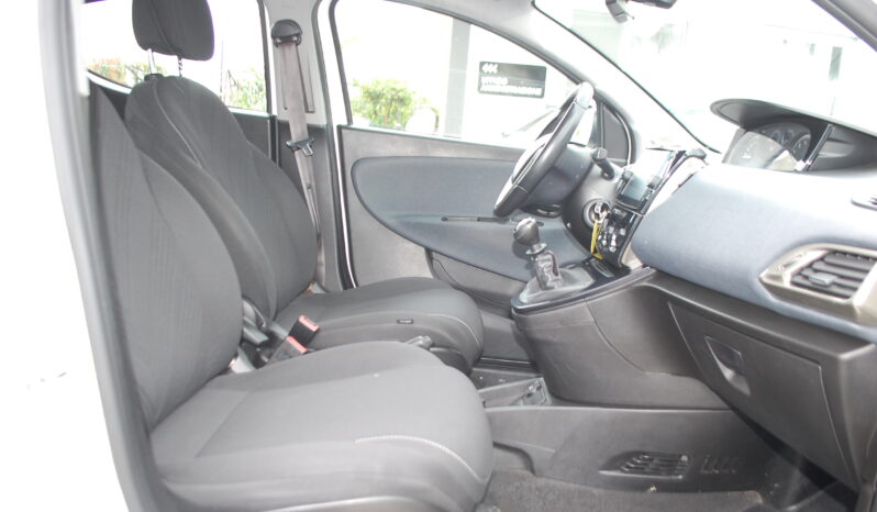 Lancia Ypsilon 1.0 firefly hybrid Gold Plus S&S Uff Italy USB pieno