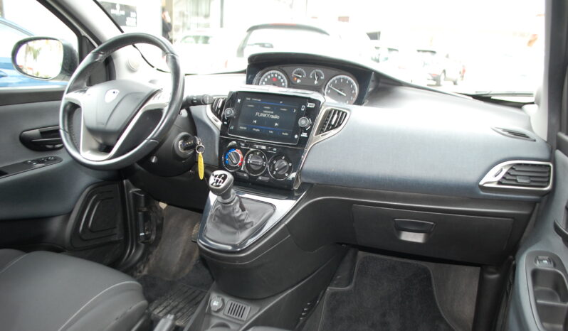 Lancia Ypsilon 1.0 firefly hybrid Gold Plus S&S Uff Italy USB pieno