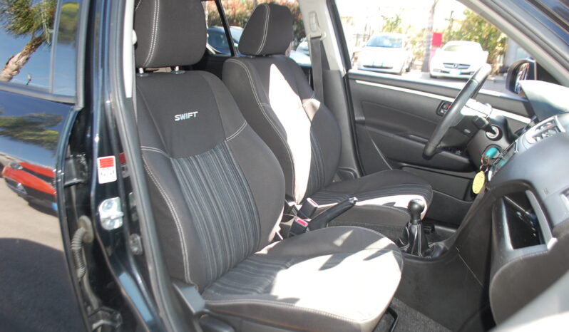 Suzuki Swift 1.3 ddis 75CV B-Top Uff Italy Led Navi USB pieno