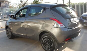 Lancia Ypsilon 1.0 firefly 70CV hybrid Gold Plus S&S Uff Italy USB pieno