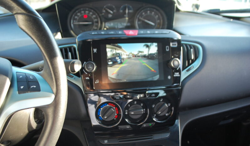 Lancia Ypsilon 1.0 firefly 70CV hybrid Gold Plus S&S Uff Italy USB pieno