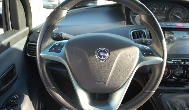 Lancia Ypsilon 1.0 firefly 70CV hybrid Gold Plus S&S Uff Italy USB pieno
