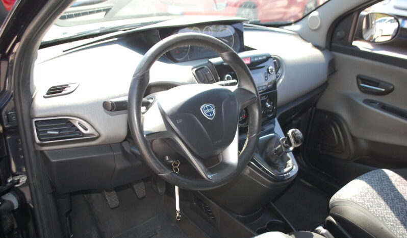 Lancia Ypsilon 1.2 8v Silver ecochic Gpl 69CV Uff Italy Lega pieno