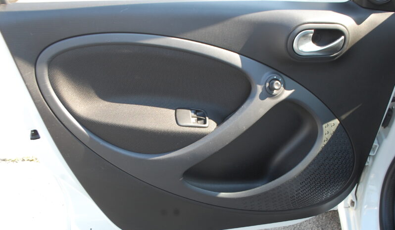 smart forFour 900 t Prime 90cv Twinamic Pelle Navi USB Led pieno