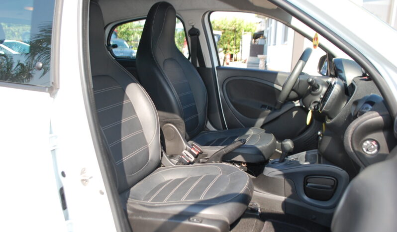 smart forFour 900 t Prime 90cv Twinamic Pelle Navi USB Led pieno