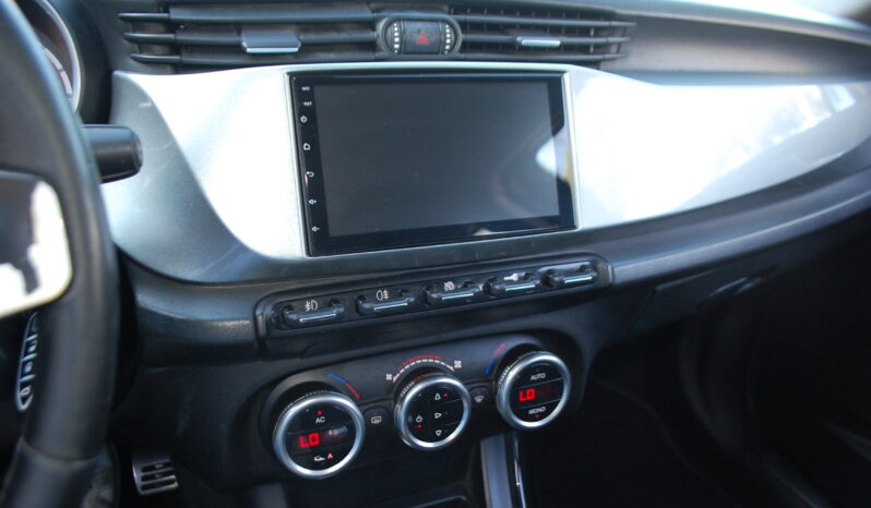 Alfa Romeo Giulietta 1.6 jtdm 105CV Distinctive Uff Italy Clima Lega USB pieno