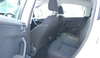 Peugeot 208 5p 1.2 puretech Active gpl 82CV Uff Italy USB pieno