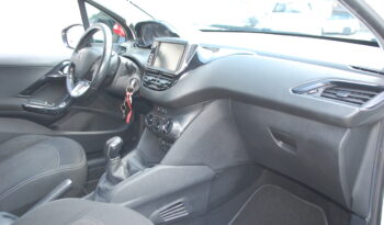 Peugeot 208 5p 1.2 puretech Active gpl 82CV Uff Italy USB pieno