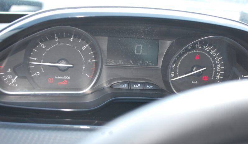 Peugeot 208 5p 1.2 puretech Active gpl 82CV Uff Italy USB pieno