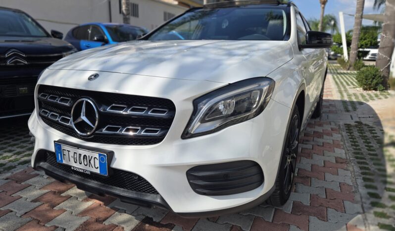Mercedes-Benz GLA 200 d 2.2 136CV Night Edition auto Tetto Pelle Navi pieno