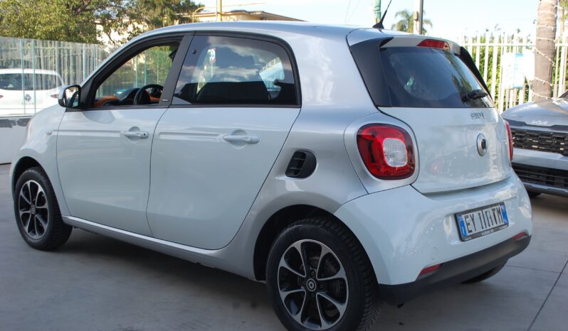 smart forFour 1.0 Passion 71CV Uff Italy Tetto Lega Led USB pieno