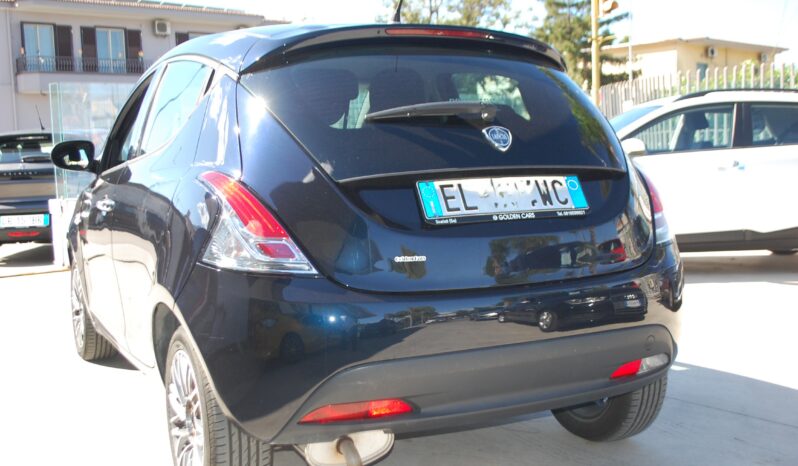 Lancia Ypsilon 1.2 gpl 69CV Ecochic Uff. Italy pieno