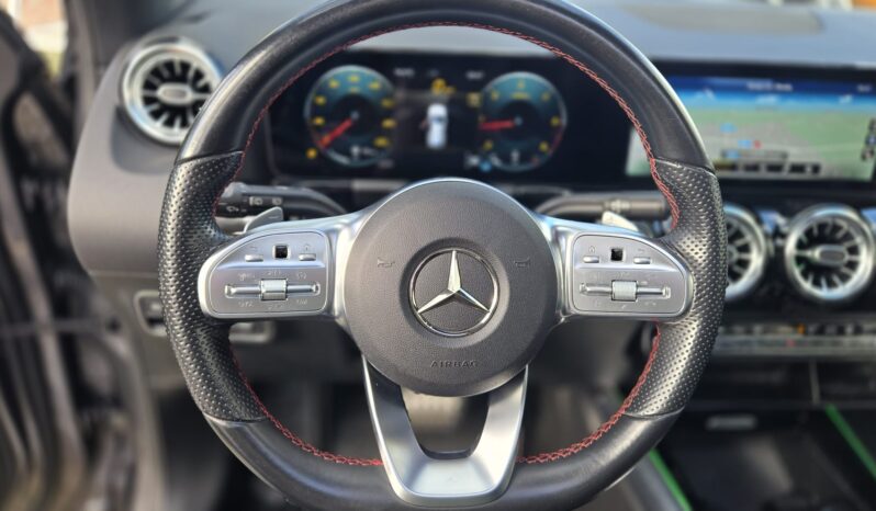 Mercedes-Benz GLA 180 d 1950 115CV Premium AMG auto Tetto Uff Italy Led USB pieno