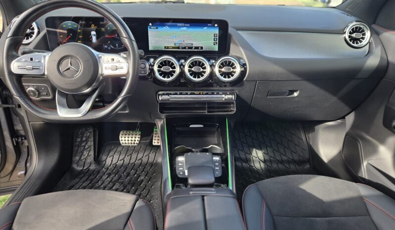 Mercedes-Benz GLA 180 d 1950 115CV Premium AMG auto Tetto Uff Italy Led USB pieno
