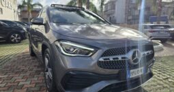 Mercedes-Benz GLA 180 d 1950 115CV Premium AMG auto Tetto Uff Italy Led USB