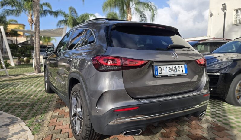 Mercedes-Benz GLA 180 d 1950 115CV Premium AMG auto Tetto Uff Italy Led USB pieno