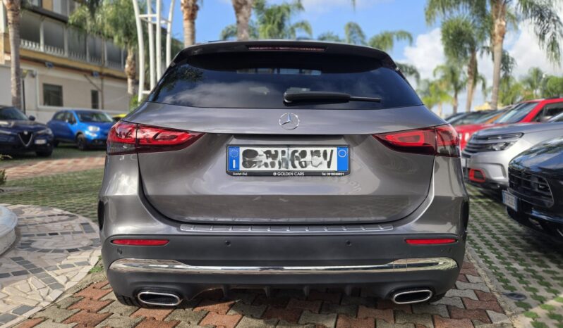 Mercedes-Benz GLA 180 d 1950 115CV Premium AMG auto Tetto Uff Italy Led USB pieno