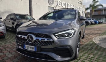 Mercedes-Benz GLA 180 d 1950 115CV Premium AMG auto Tetto Uff Italy Led USB pieno