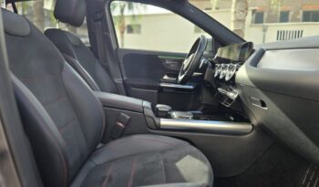 Mercedes-Benz GLA 180 d 1950 115CV Premium AMG auto Tetto Uff Italy Led USB pieno